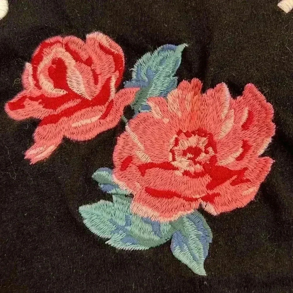 AEROPOSTALE BLACK EMROIDERED WOMENS TOP SHORT SLEEVE CLASSIC CREW‎ TSHIRT SIZE L - Picture 4 of 7